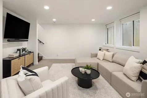 7349 California Avenue SW Seattle WA 98136