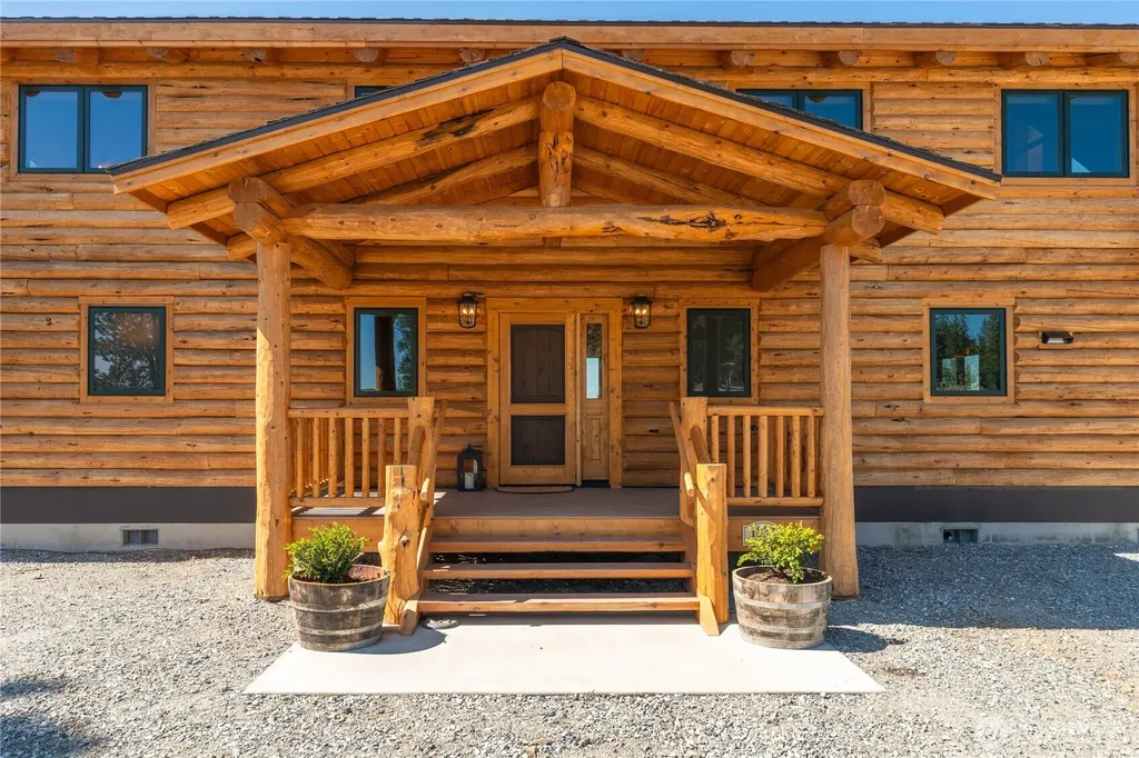 1831 Cottontail Lane Chelan WA 98816