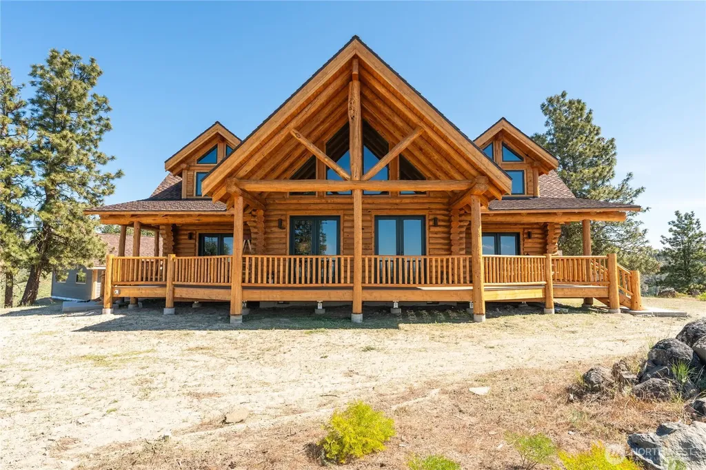 1831 Cottontail Lane Chelan WA 98816