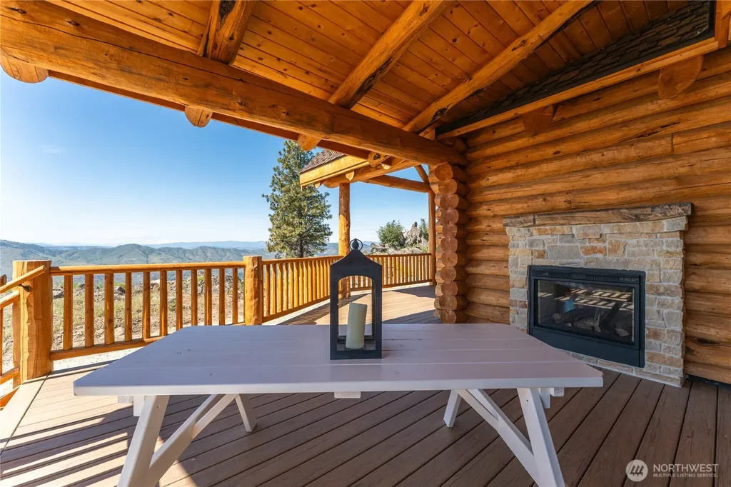 1831 Cottontail Lane Chelan WA 98816