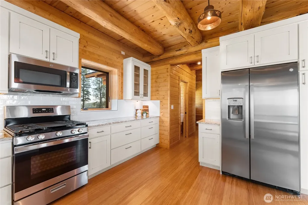 1831 Cottontail Lane Chelan WA 98816