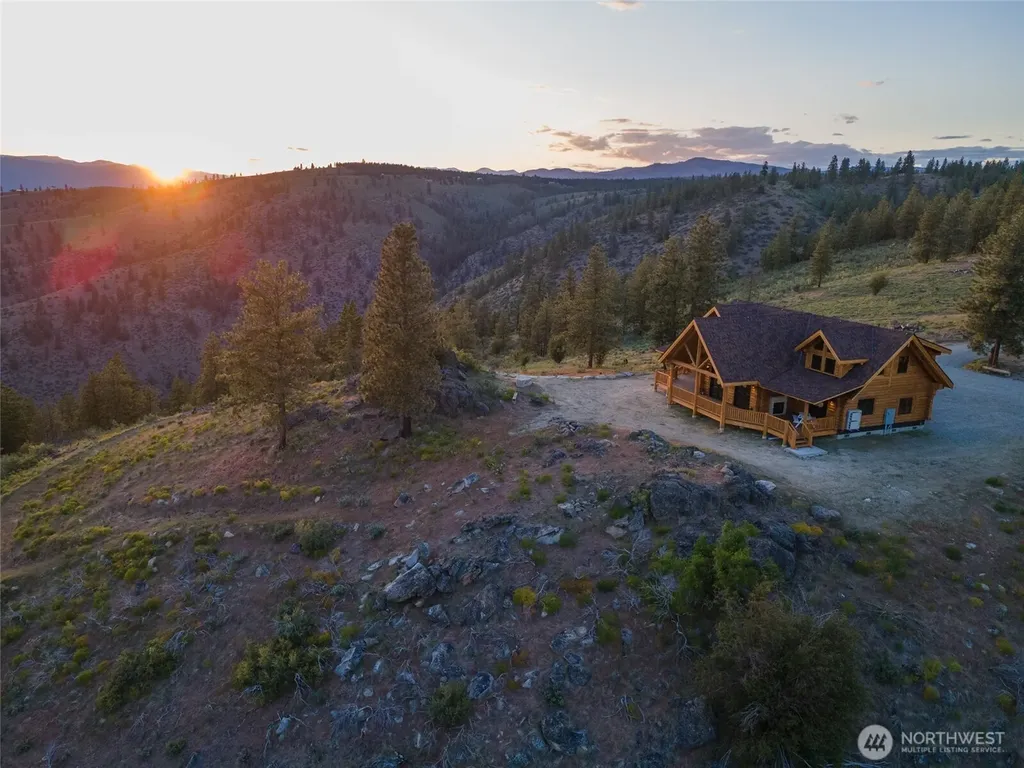 1831 Cottontail Lane Chelan WA 98816