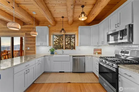 1831 Cottontail Lane Chelan WA 98816