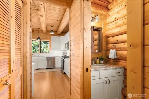 1831 Cottontail Lane Chelan WA 98816