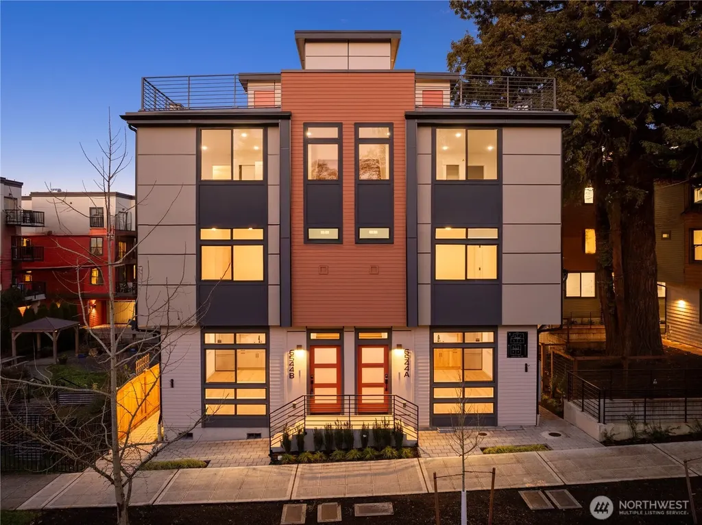 6546 Latona Avenue NE Seattle WA 98115