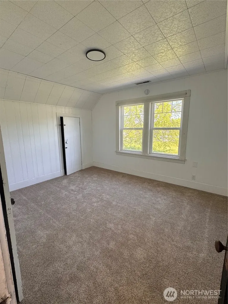20016 Orville Rd E Orting WA 98360