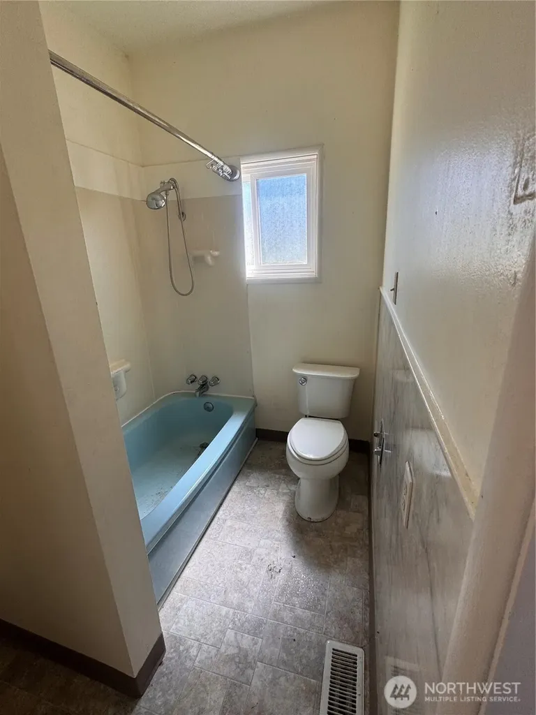 20016 Orville Rd E Orting WA 98360