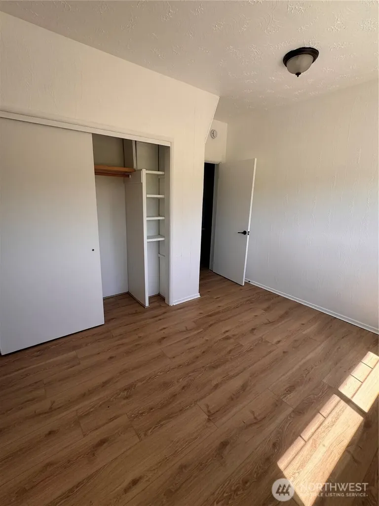 20016 Orville Rd E Orting WA 98360