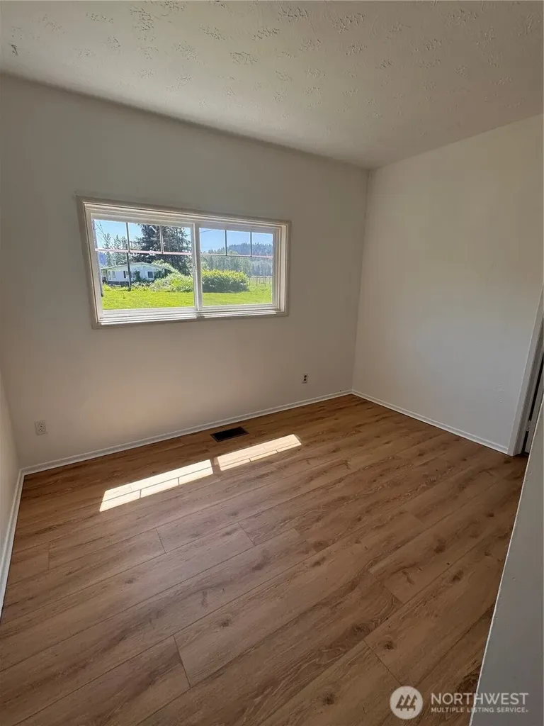 20016 Orville Rd E Orting WA 98360