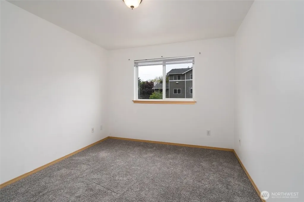 1640 SW Mulberry Place Oak Harbor WA 98277