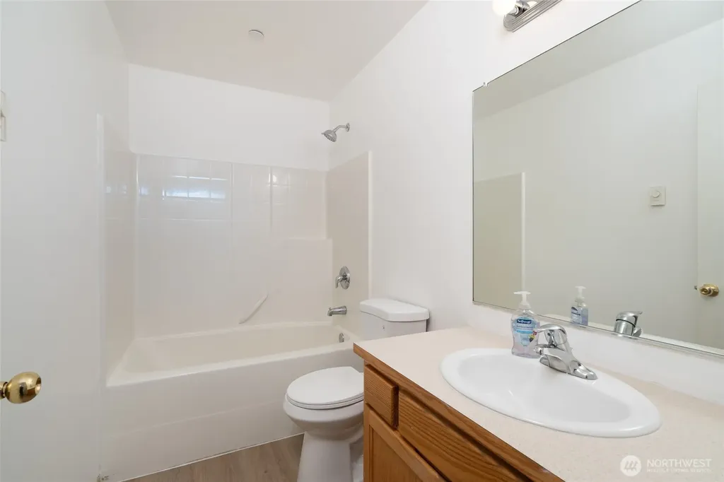 1640 SW Mulberry Place Oak Harbor WA 98277