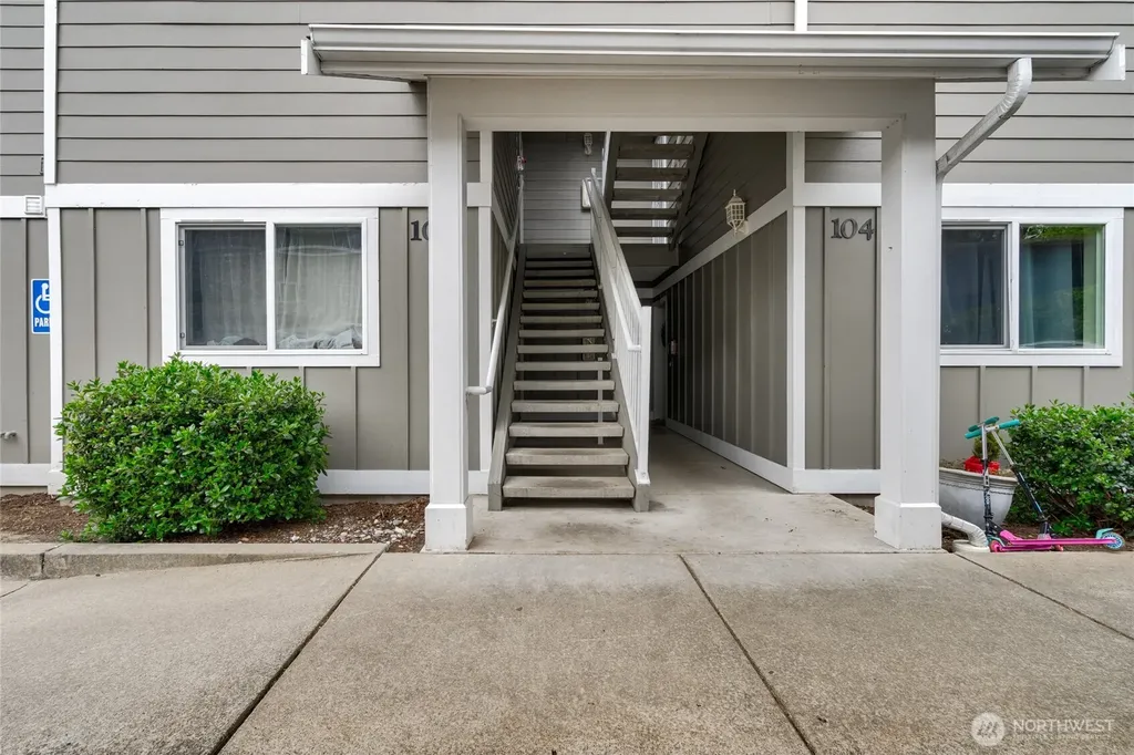1640 SW Mulberry Place Oak Harbor WA 98277