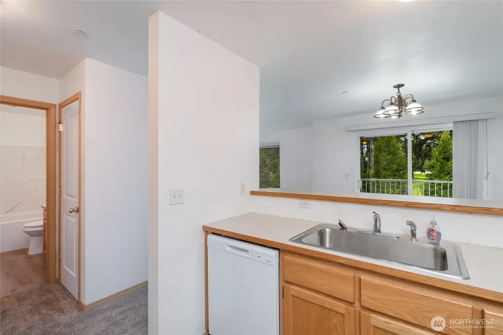 1640 SW Mulberry Place Oak Harbor WA 98277