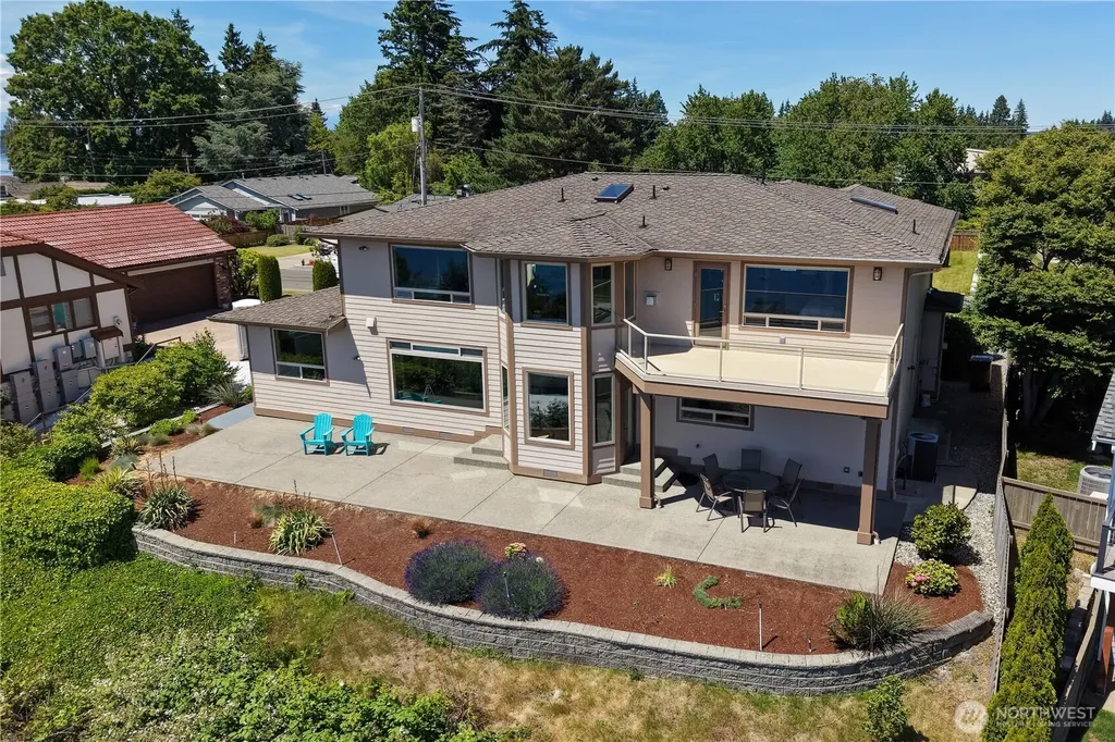 1512 49th Street NE Tacoma WA 98422