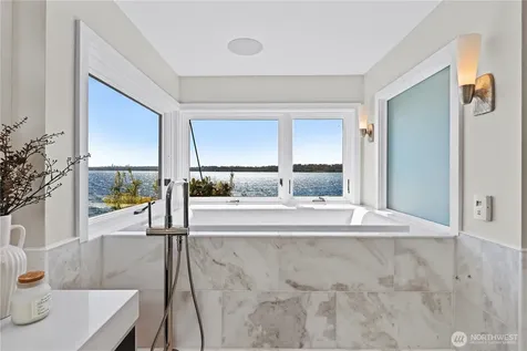 407 5th Avenue W Kirkland WA 98033