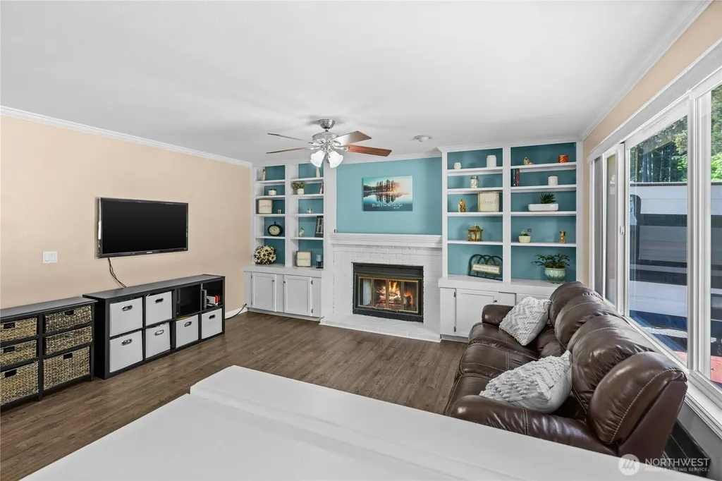 10357 Wilkes Court NW Silverdale WA 98383