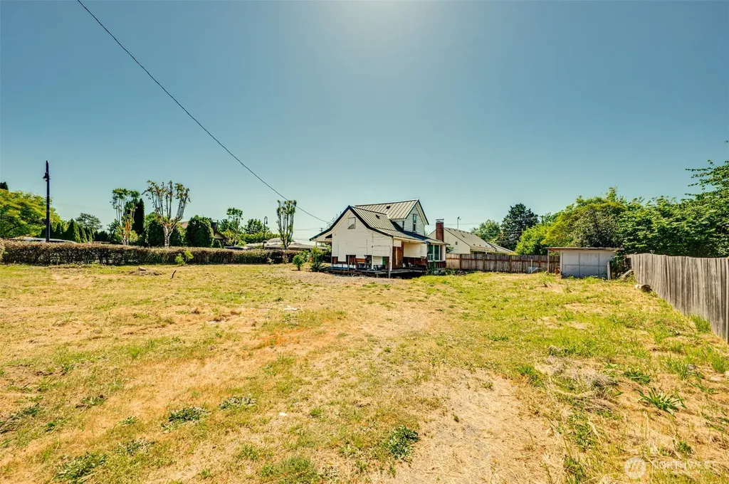 512 Davidson Avenue Woodland WA 98674