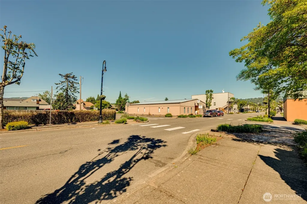 512 Davidson Avenue Woodland WA 98674
