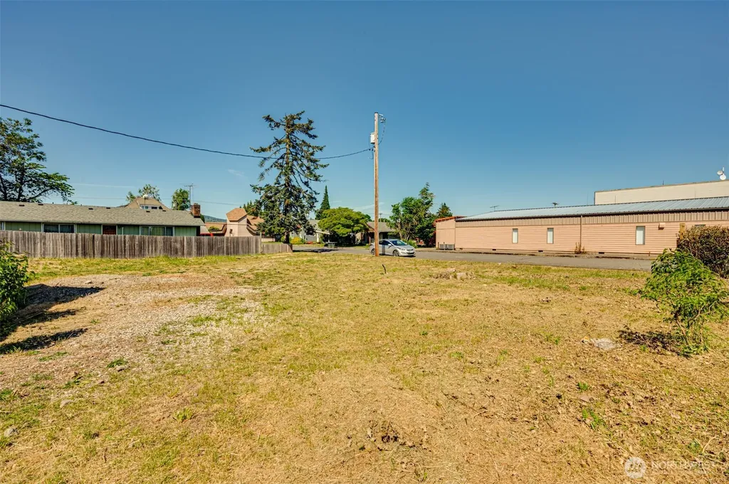 512 Davidson Avenue Woodland WA 98674