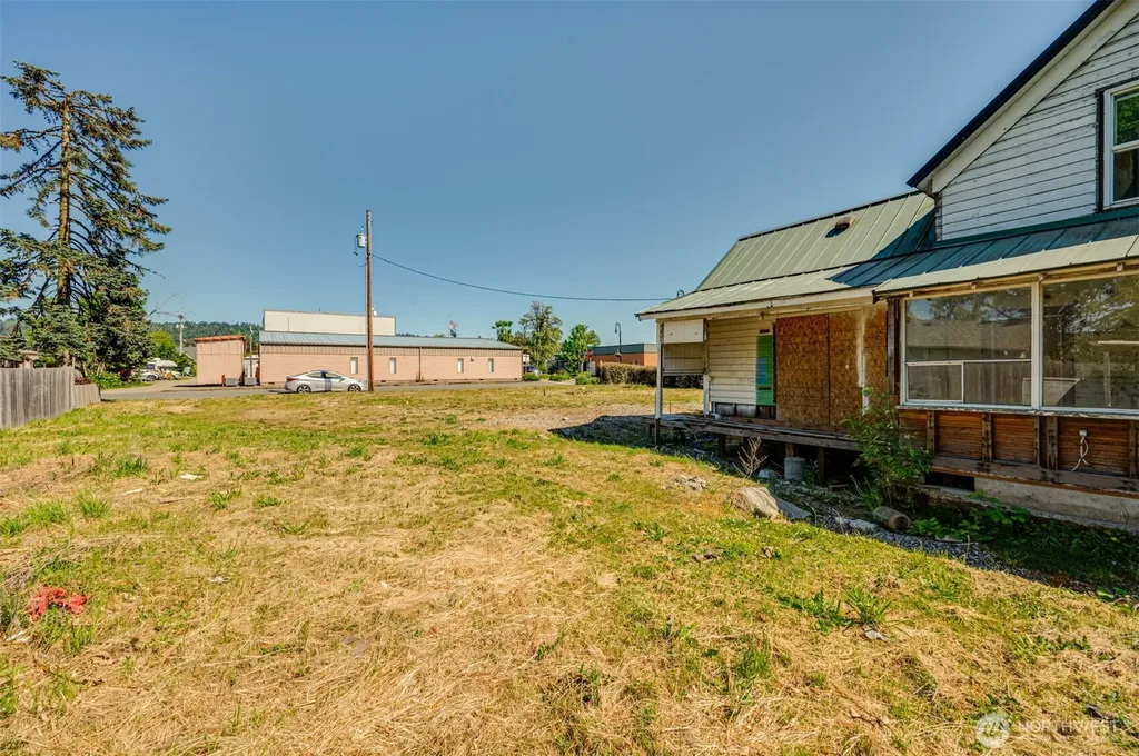 512 Davidson Avenue Woodland WA 98674