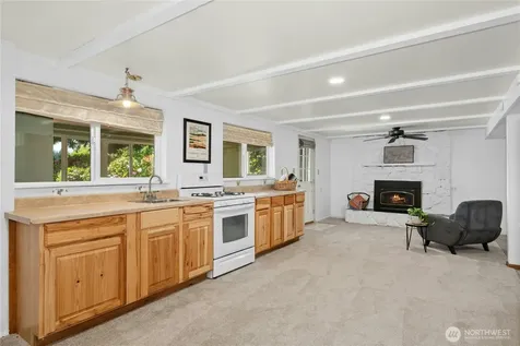 31025 E Lake Morton Drive SE Kent WA 98042