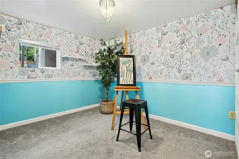 31025 E Lake Morton Drive SE Kent WA 98042