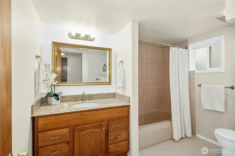 31025 E Lake Morton Drive SE Kent WA 98042