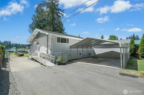 31025 E Lake Morton Drive SE Kent WA 98042