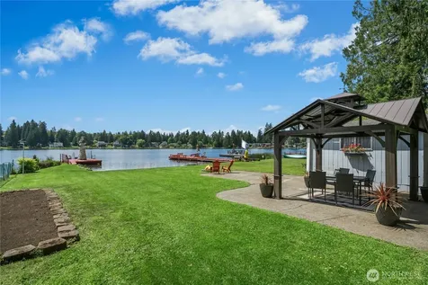 31025 E Lake Morton Drive SE Kent WA 98042