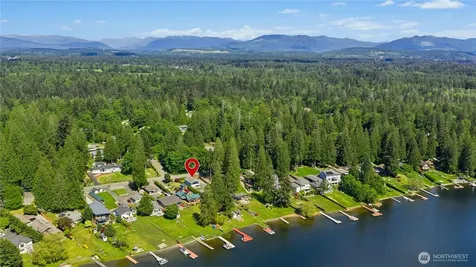 31025 E Lake Morton Drive SE Kent WA 98042