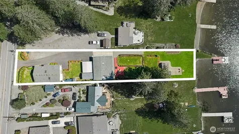 31025 E Lake Morton Drive SE Kent WA 98042