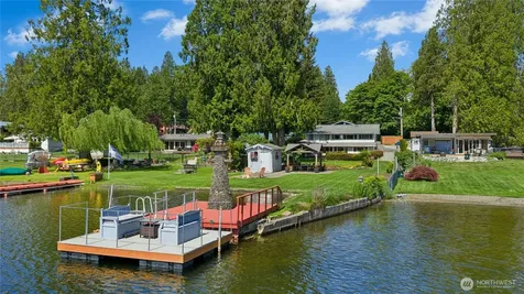31025 E Lake Morton Drive SE Kent WA 98042