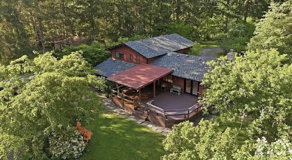 34116 50th Avenue E Eatonville WA 98328