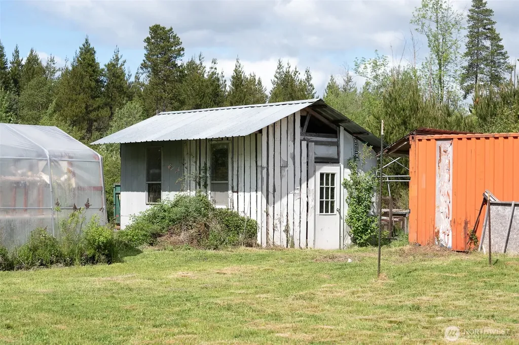 236 Gray Road Toledo WA 98591