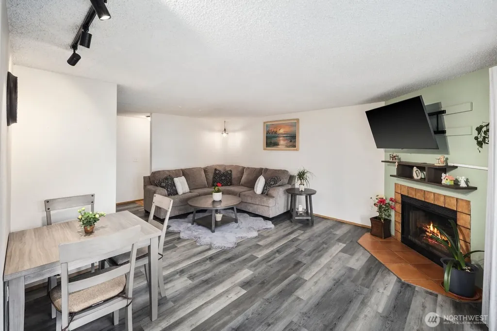75 NW Columbia Drive Oak Harbor WA 98277