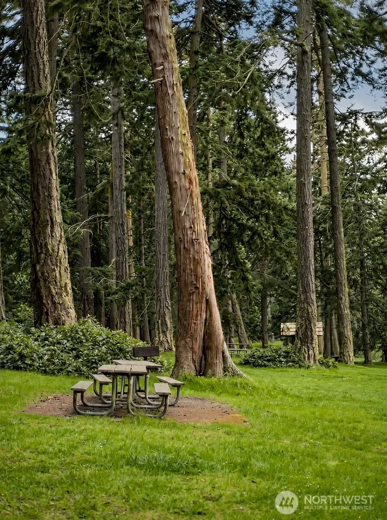 75 NW Columbia Drive Oak Harbor WA 98277