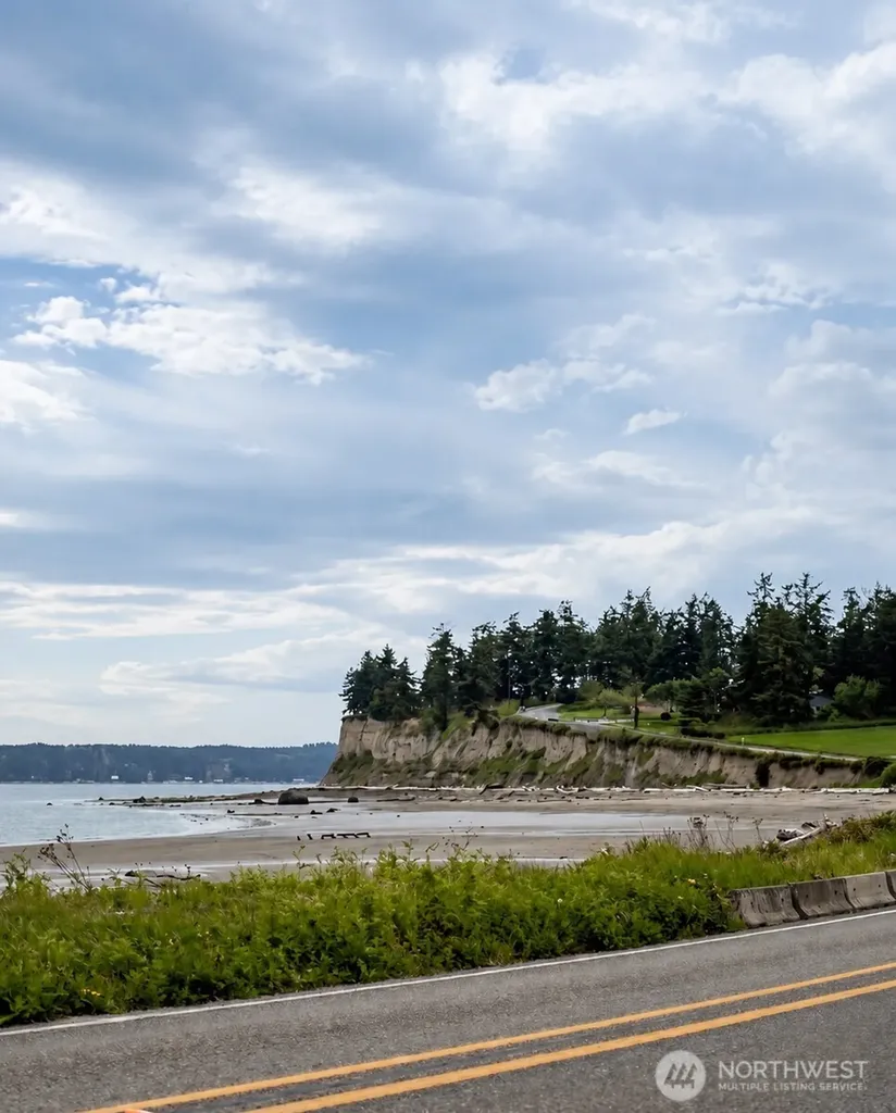75 NW Columbia Drive Oak Harbor WA 98277
