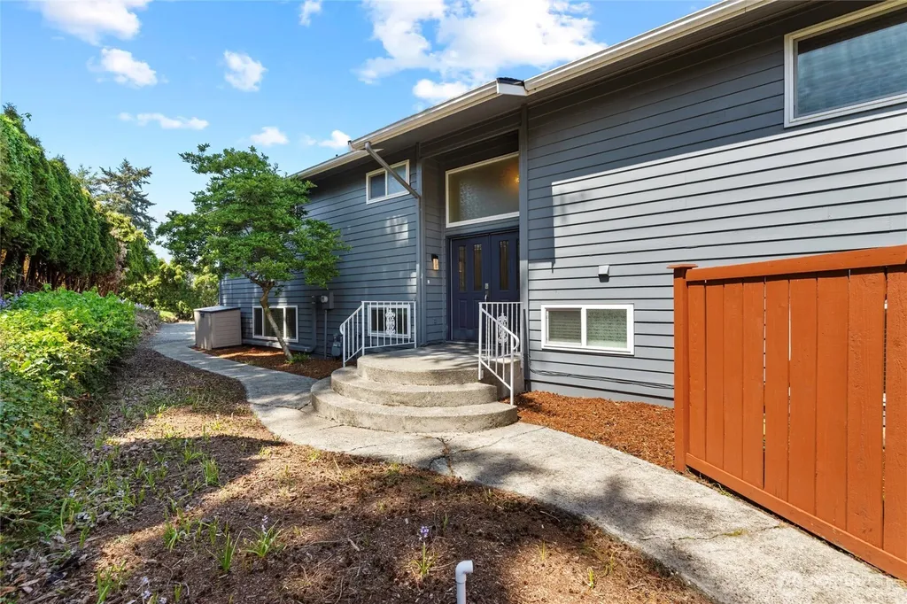 1029 S 289th Street Federal Way WA 98003
