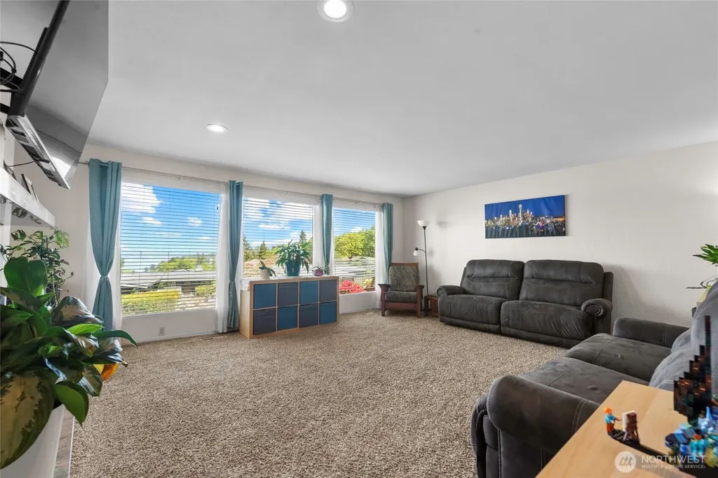 1029 S 289th Street Federal Way WA 98003