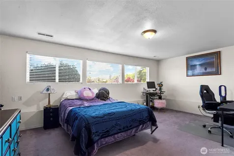 1029 S 289th Street Federal Way WA 98003