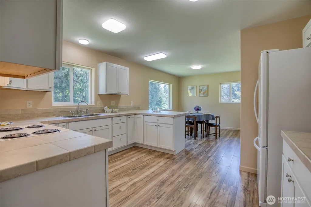 44 Hale Avenue Hoquiam WA 98550