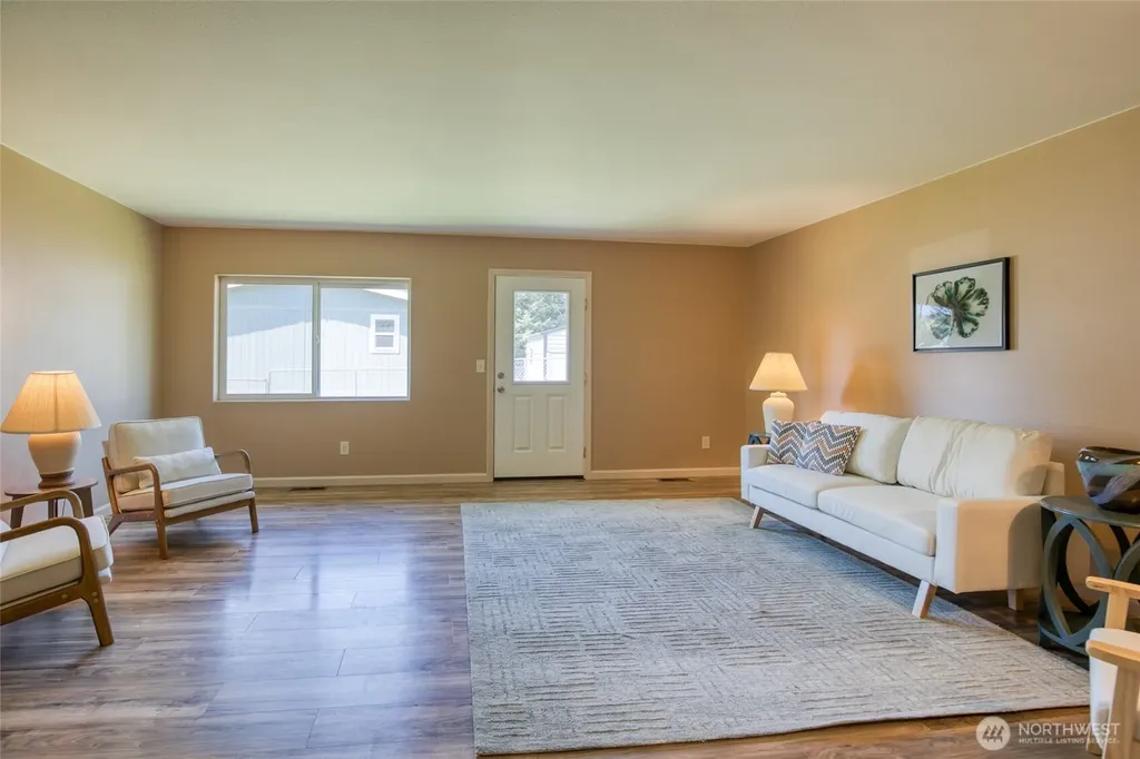 44 Hale Avenue Hoquiam WA 98550