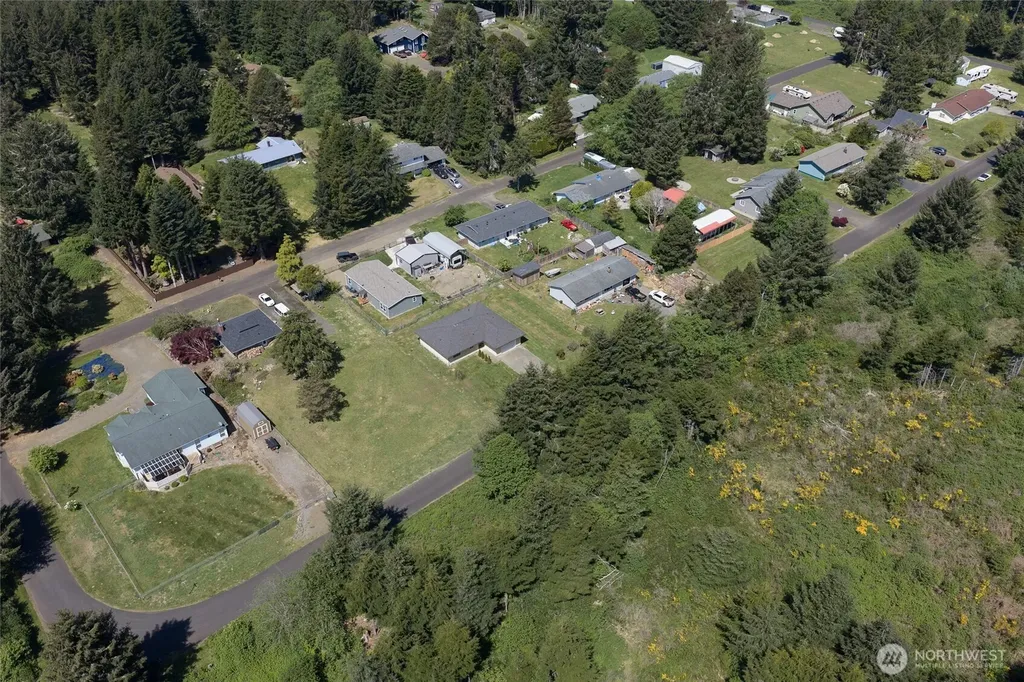 44 Hale Avenue Hoquiam WA 98550