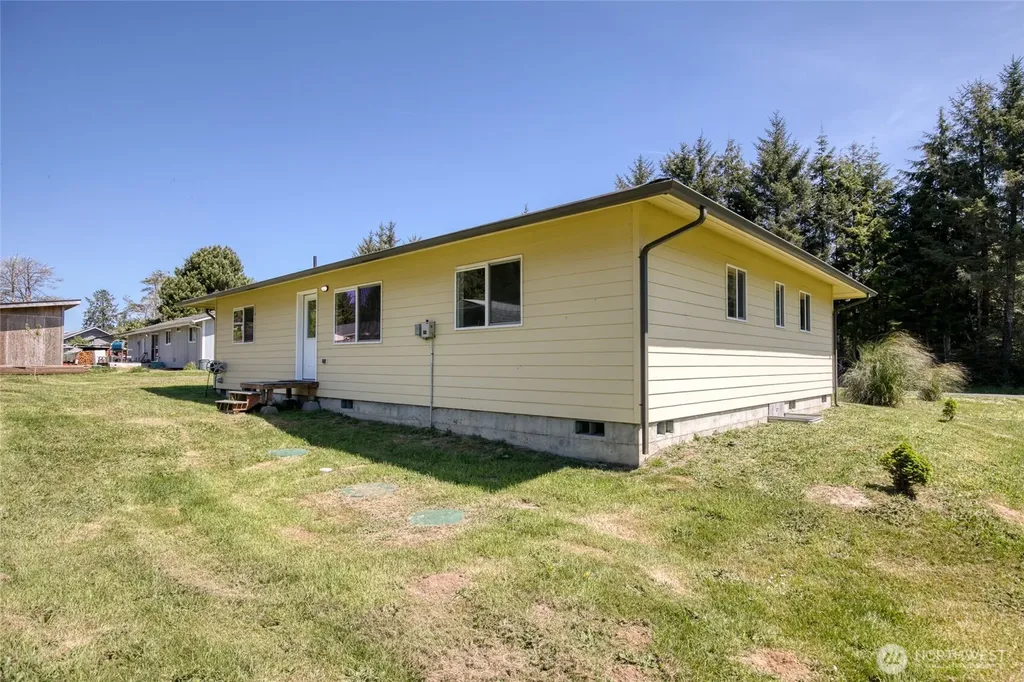 44 Hale Avenue Hoquiam WA 98550