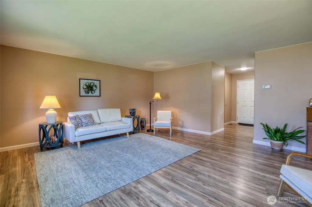 44 Hale Avenue Hoquiam WA 98550