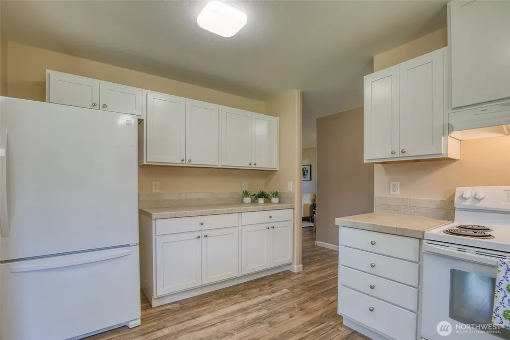 44 Hale Avenue Hoquiam WA 98550
