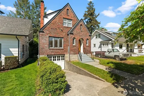942 S Ridgewood Avenue Tacoma WA 98405