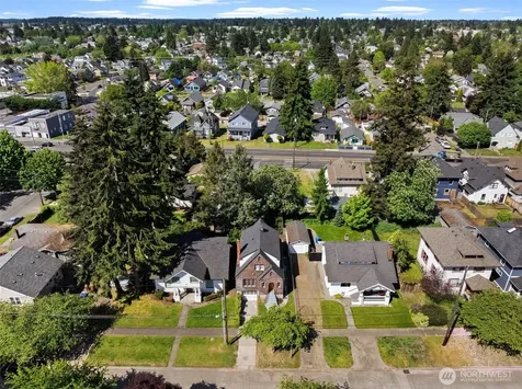 942 S Ridgewood Avenue Tacoma WA 98405