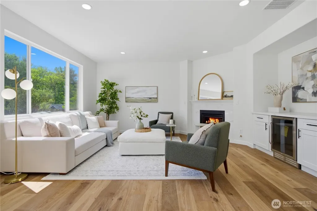 23991 SE 10th Street Sammamish WA 98075