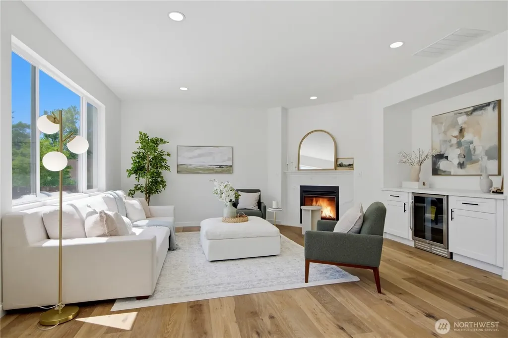 23991 SE 10th Street Sammamish WA 98075